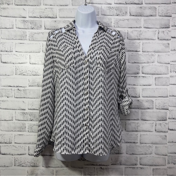 Candie’s Button Up Roll Tab Sleeves Exposed Shoulder Double Pocket High Low S - Picture 1 of 8